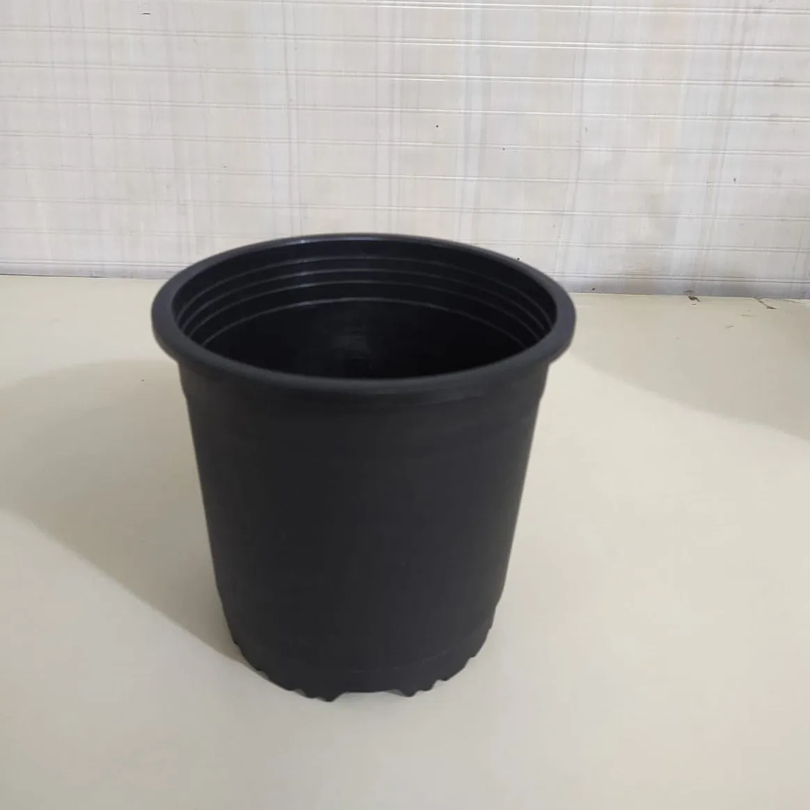 6" Flower Pot  Black Colour Sunrise Series (14.5 cm)