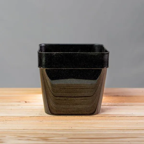 Crescent Anya Square Resin Planter