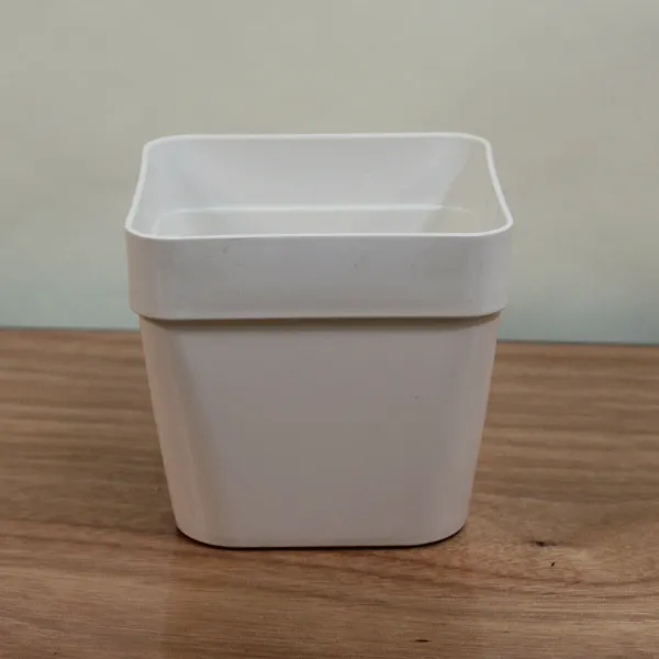 Crescent Anya Square Resin Planter
