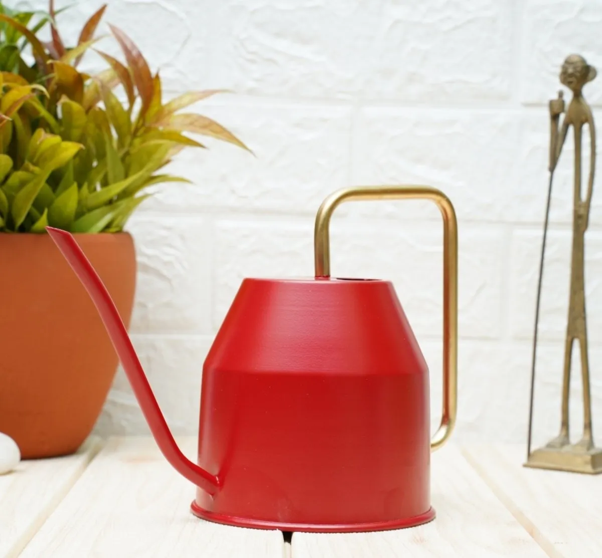 Gold Dust Watering Can For Plants, Garden Tools, Plant Watering Can (Red (0.9 Lt))