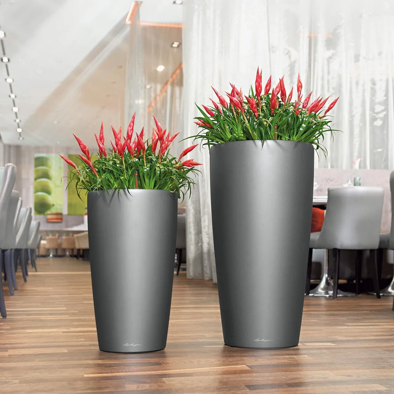 Rondo 32 Self Watering Planter