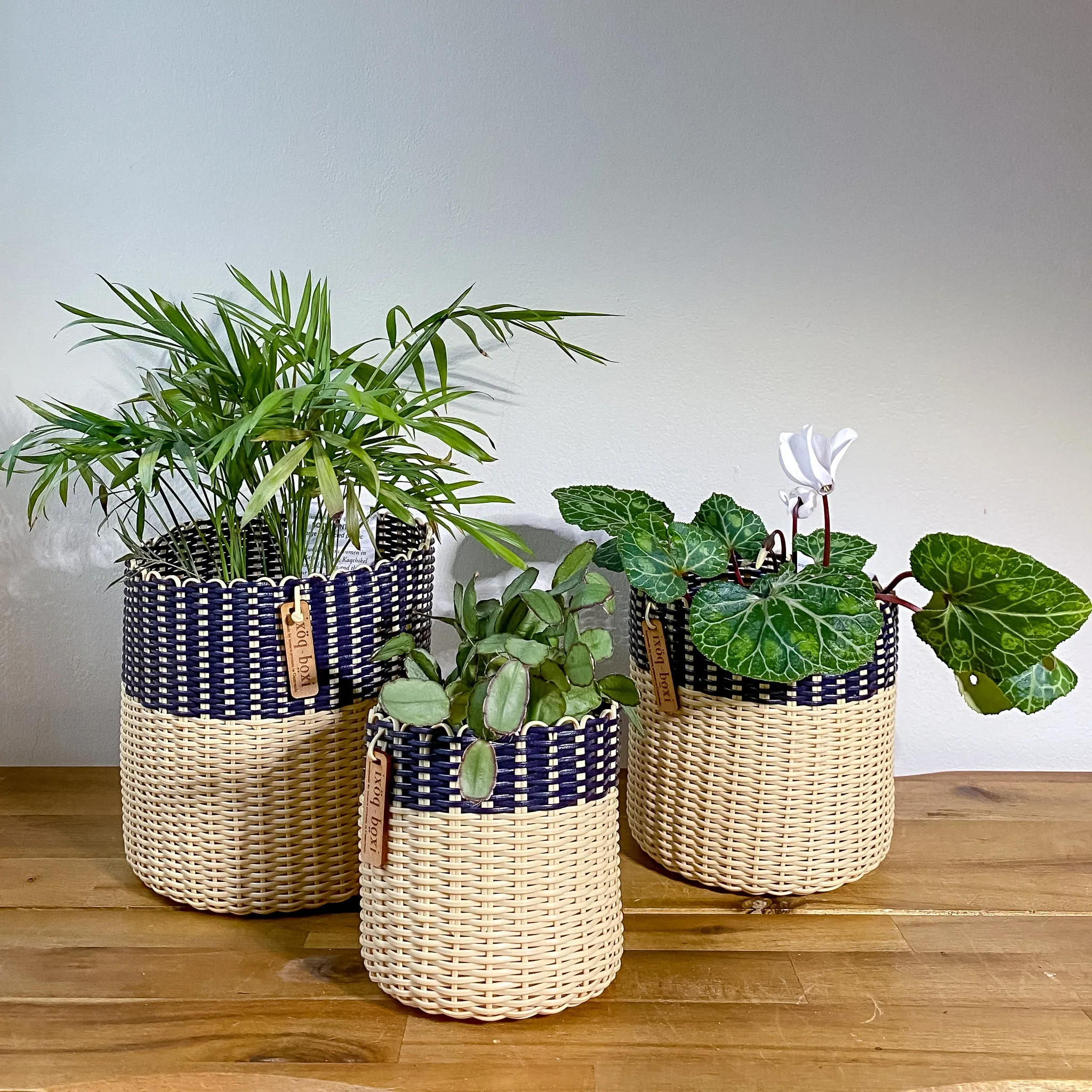 round 'catch all' / planters - custom